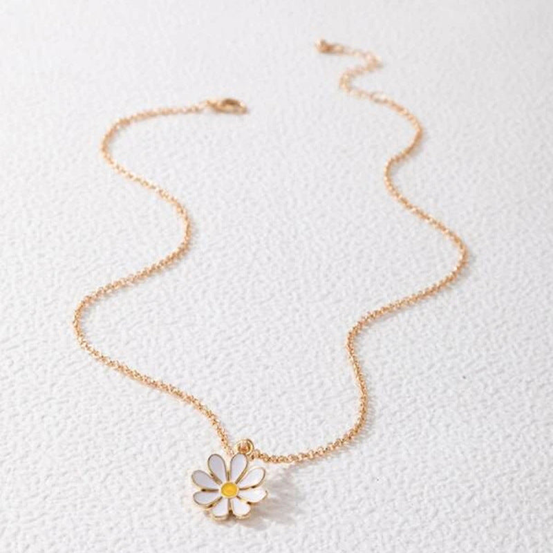 Accessories Simple White Dripping Oil Flower Necklace