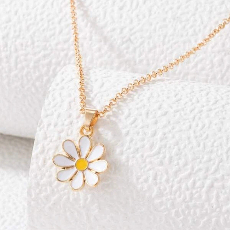 Accessories Simple White Dripping Oil Flower Necklace