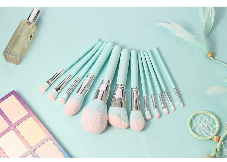 Super soft hair makeup brush