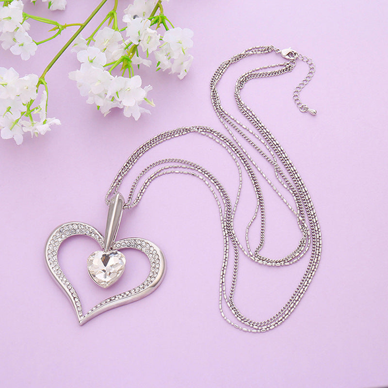 Fashion Full Diamond Alloy Peach Heart Pendant Necklace BargainsRule